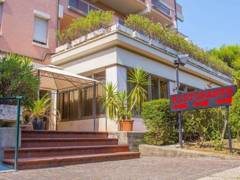 Hotel Miramare Civitanova Marche Restoran fotoğraf